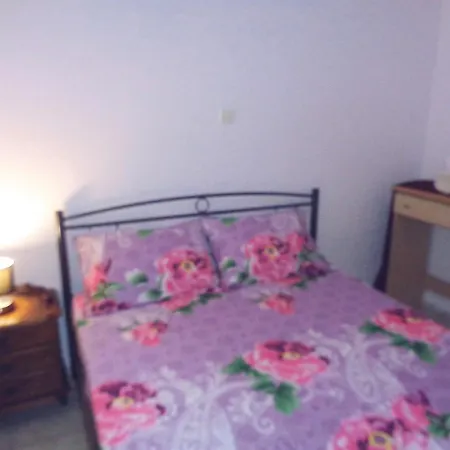 Elena's House - Simple Style, Near The Center Of The City And Nice People. Καλαμάτα