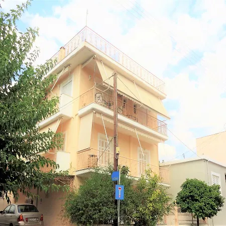 Διαμέρισμα Elena's House - Simple Style, Near The Center Of The City And Nice People. *