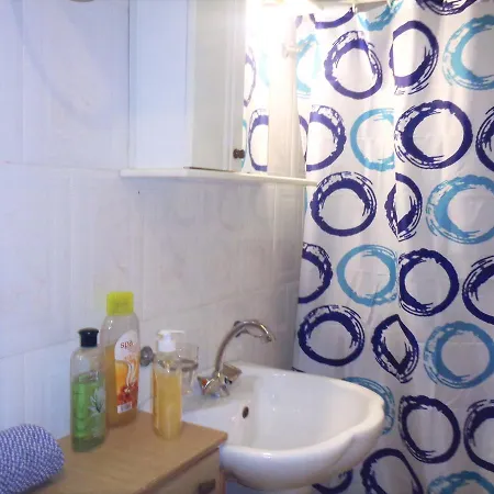 Elena's House - Simple Style, Near The Center Of The City And Nice People. Διαμέρισμα Καλαμάτα