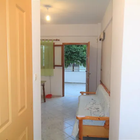Elena's House - Simple Style, Near The Center Of The City And Nice People. * Καλαμάτα