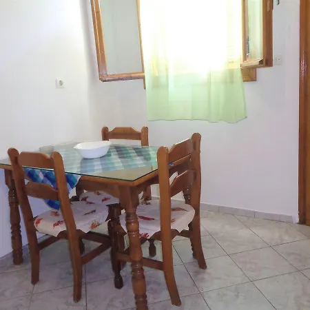 Διαμέρισμα Elena's House - Simple Style, Near The Center Of The City And Nice People. *
