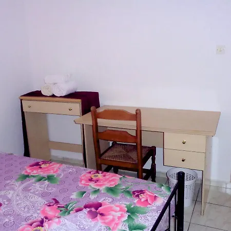 Διαμέρισμα Elena's House - Simple Style, Near The Center Of The City And Nice People. Καλαμάτα